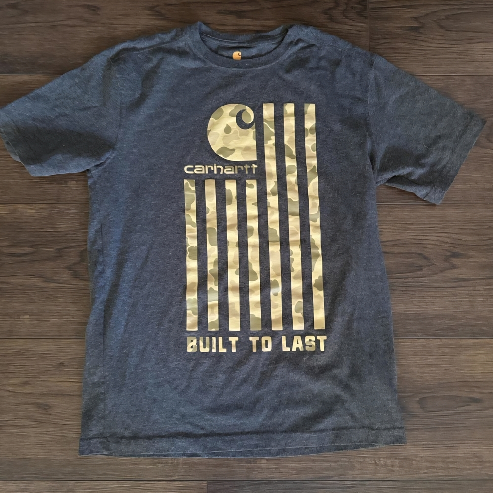 Carhartt Made in USA limited edition Camo Graphic w/ American Flag print sized M